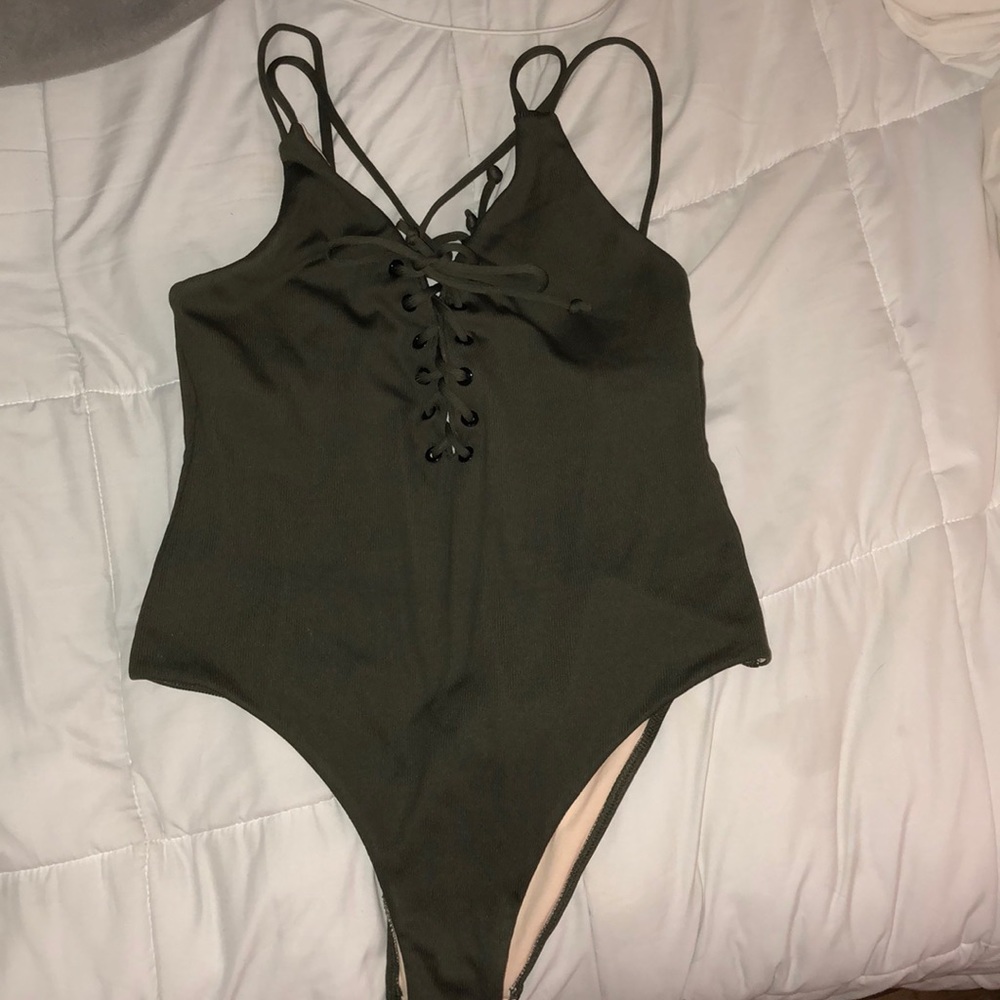 One piece swim suit